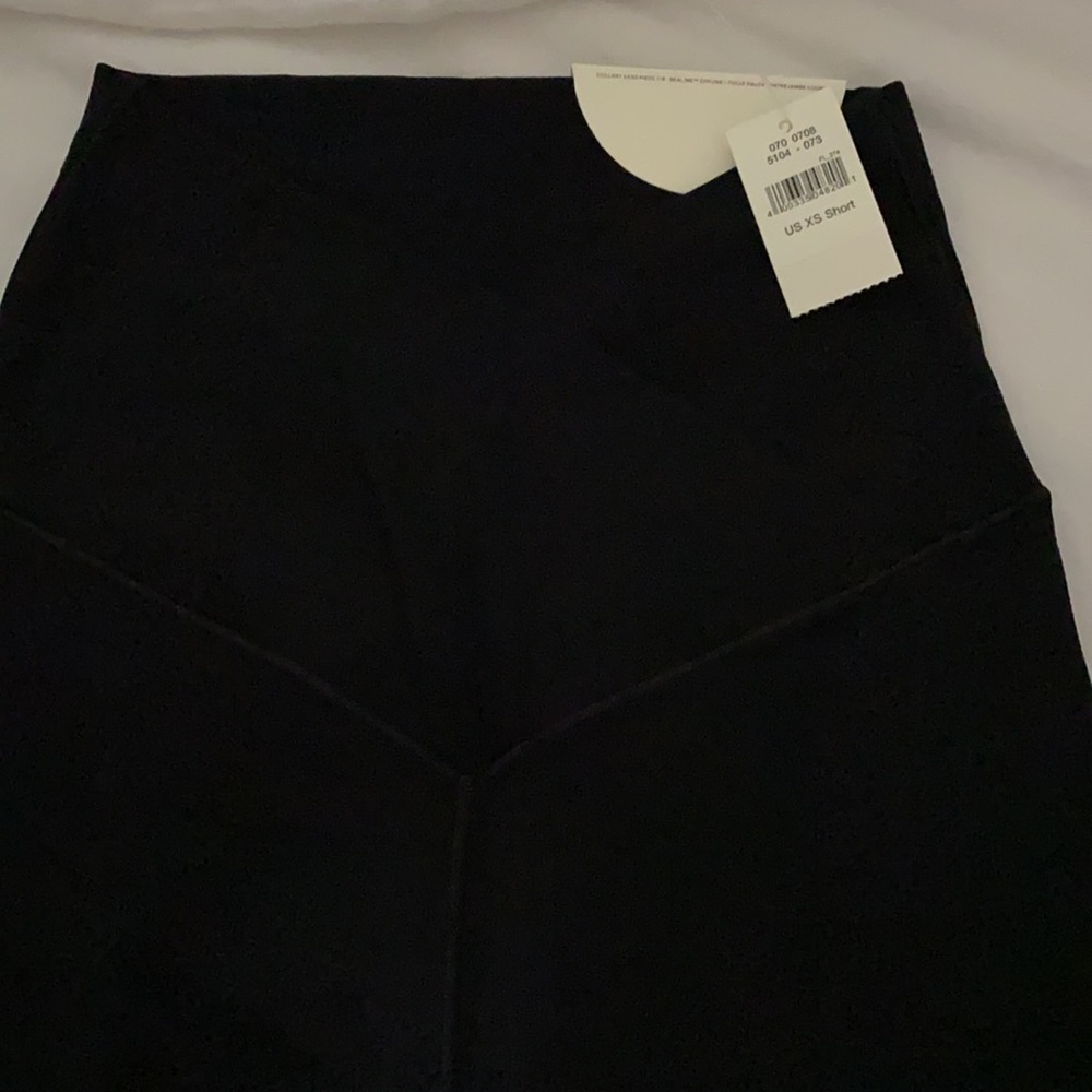 BRAND NEW. NEVER WORN. TAGS STILL ON. Aerie High Waisted Crossover Legging. - Picture 4 of 4